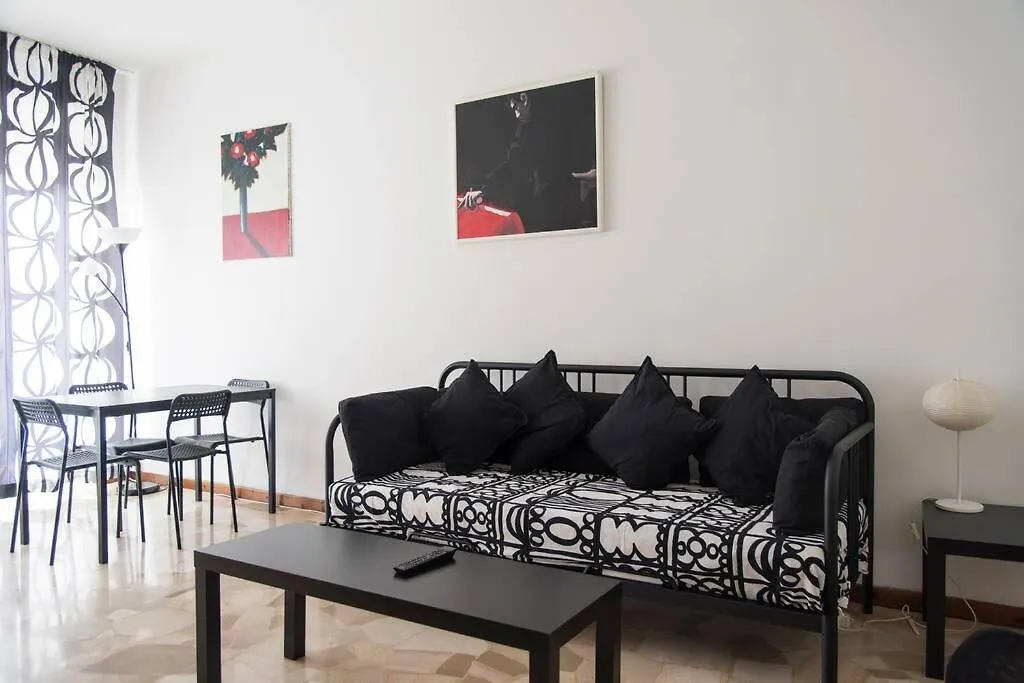 Youhosty - Villoresi 6P, 5 Apartman Milánó